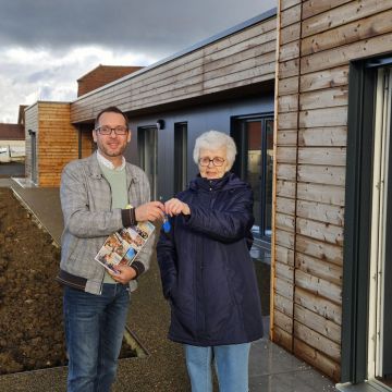 La&#x20;premi&#xE8;re&#x20;locataire&#x20;de&#x20;l&#x27;HI&#x20;MONTORND&#x20;LE&#x20;CHATEAU&#x20;a&#x20;r&#xE9;cup&#xE9;r&#xE9;&#x20;sa&#x20;clef&#x20;&#x21;