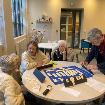 Jeux&#x20;de&#x20;soci&#xE9;t&#xE9;&#x20;entre&#x20;r&#xE9;sidents&#x20;