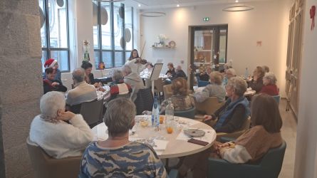 No&#xEB;l&#x20;&#xE0;&#x20;la&#x20;R&#xE9;sidence&#x20;Courbet&#x20;&#x3A;&#x20;un&#x20;moment&#x20;inoubliable&#x20;